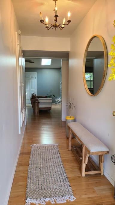 Centrally Located In Rogers And Bentonville! -Private Rooms المظهر الخارجي الصورة