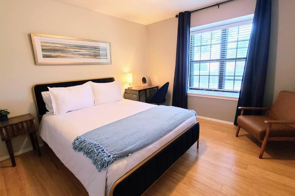 Centrally Located In Rogers And Bentonville! -Private Rooms المظهر الخارجي الصورة