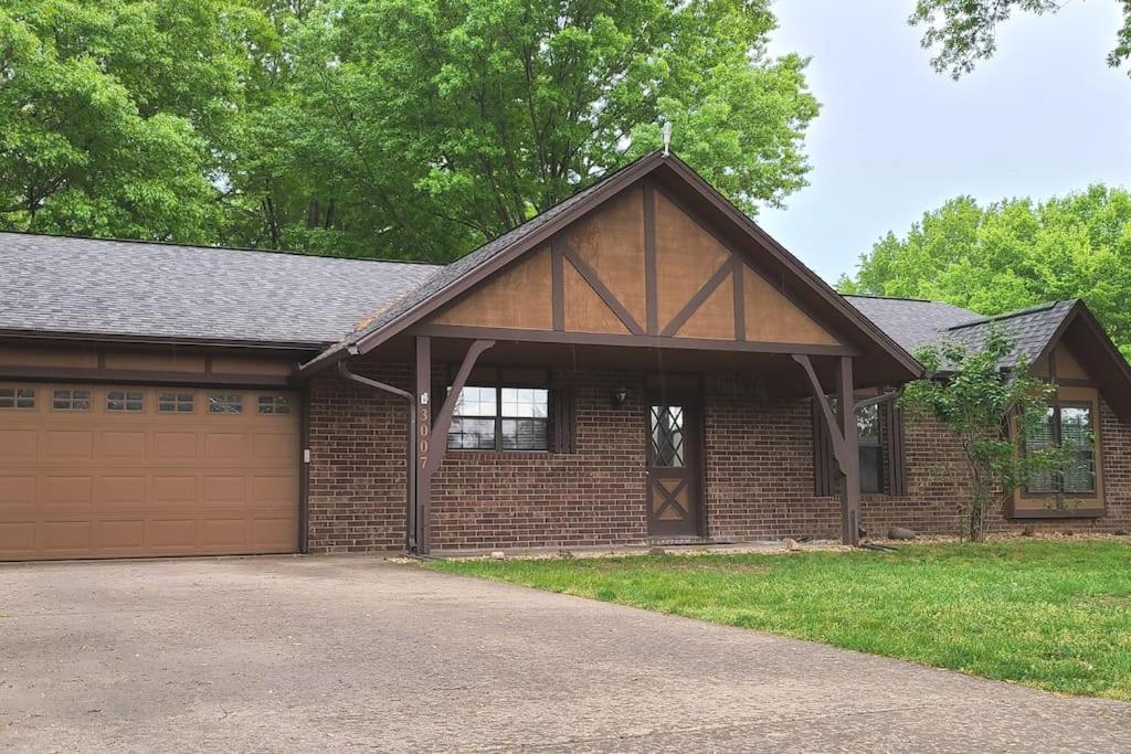 Centrally Located In Rogers And Bentonville! -Private Rooms المظهر الخارجي الصورة